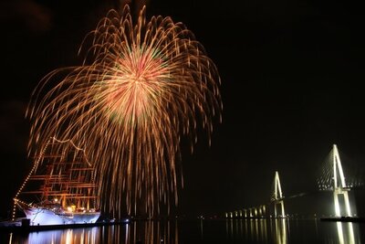 海上の花火